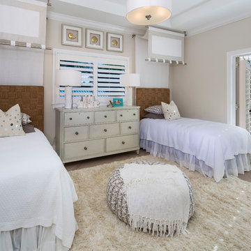 Guest Bedroom with Twin Beds