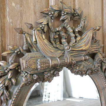 20th Century Giltwood Carved Mirror with Bevel
