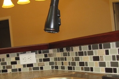 Kitchen - kitchen idea in Seattle
