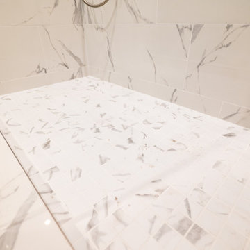 WHITE & TURQUOISE BATHROOM