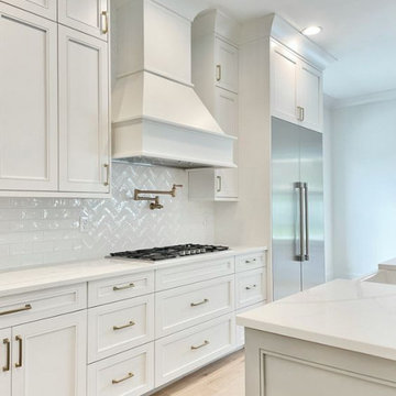 White Kitchen Cabinets
