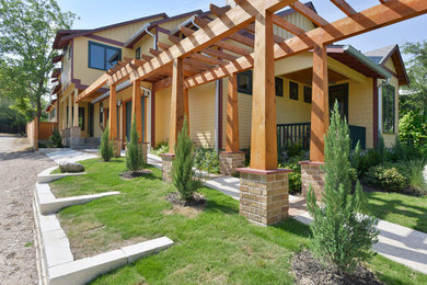 Inspiration for a contemporary landscaping in Austin.