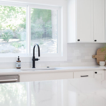 Bellevue | Farmhouse