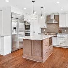 Wausau   cabinet handle /placement