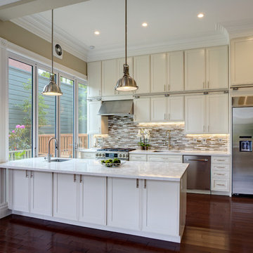 Dacor ultra-premium appliances featured in the original "Painted Lady"