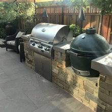 Outdoor Kitchens / Grills