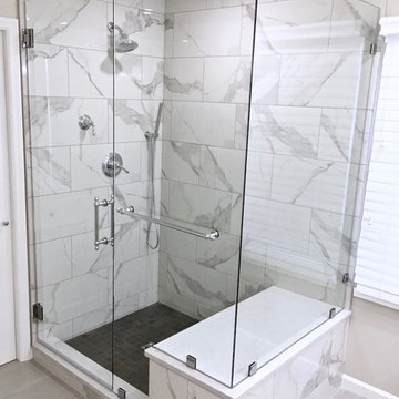 Frameless shower glass with benches