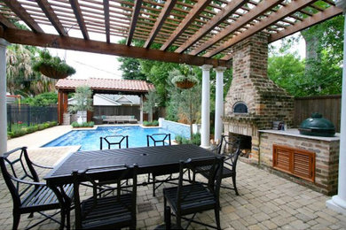 Elegant patio photo in New Orleans