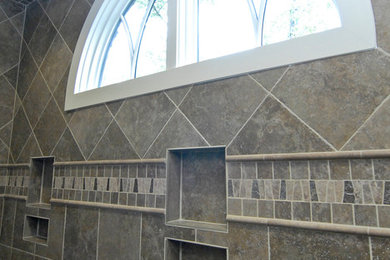Example of a classic bathroom design in Charlotte