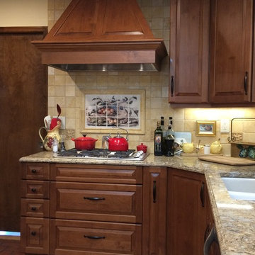 Traditional Old World Kitchen