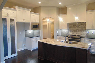 Example of a minimalist kitchen design in Wichita