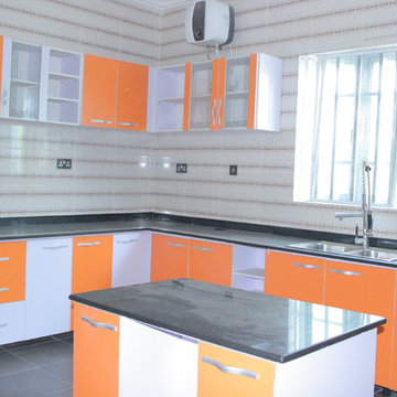 LABAK ESTATE BUILDING CONSTRUCTION