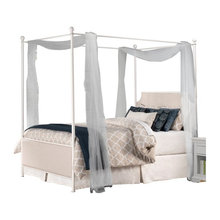 Canopy bed