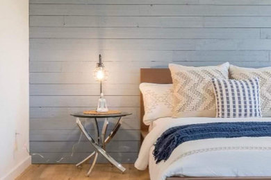Bedroom - modern bedroom idea in Austin