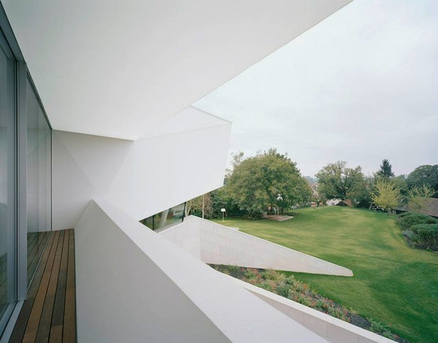 Современный Балкон и лоджия by Project A01 Architects ZT GmbH