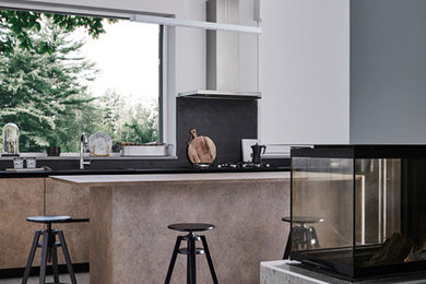 Photo of a mid-sized contemporary kitchen in Milan.