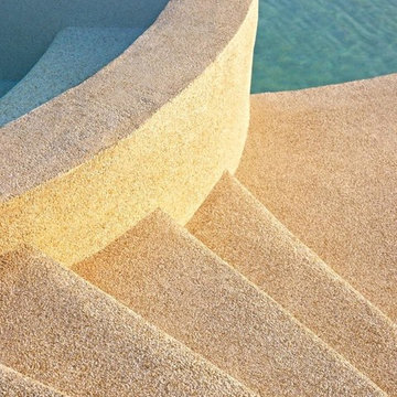 Piscina immersa nella campagna toscana