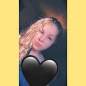 Maddie Baileys foto
