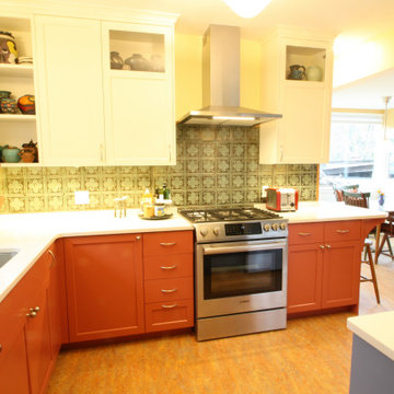 Cheerful Charming Kitchen