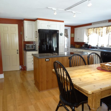 90 Prescott - Royal Barry Wills Cape