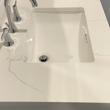 Fairfax - Hall Bathroom w/Tub