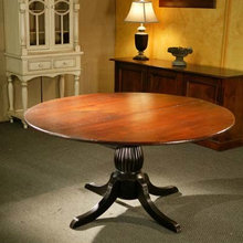 Round Dining Room Tables