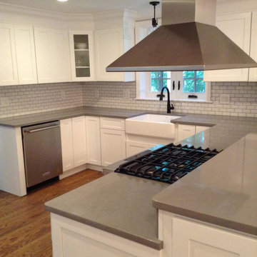 Glenside PA Shaker Kitchen with Quartz countertop