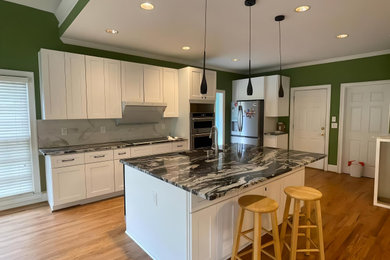 Kitchen photo in Atlanta
