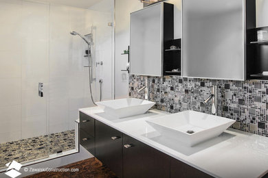 Inspiration for a bathroom remodel in Los Angeles