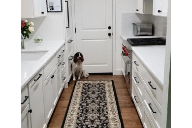 Example of a kitchen design in Sacramento