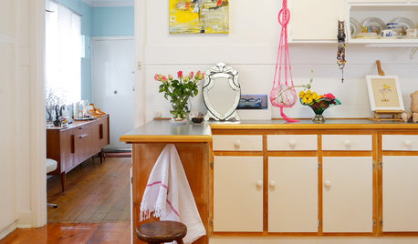 My Houzz: A Fresh Chapter for a Worn 1950s Weatherboard