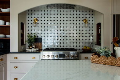 Kitchen - craftsman kitchen idea in Grand Rapids