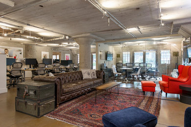 Example of a mid-sized urban home design design in San Francisco