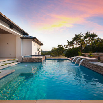 Modern: 4,950 ft², 4 BR/4 BA/2 ST home