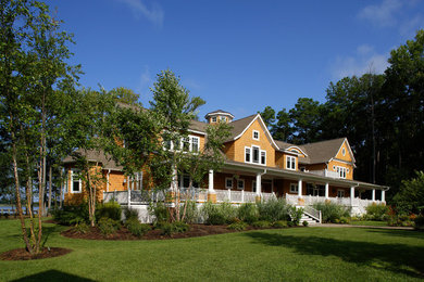 Example of a beach style exterior home design in Philadelphia