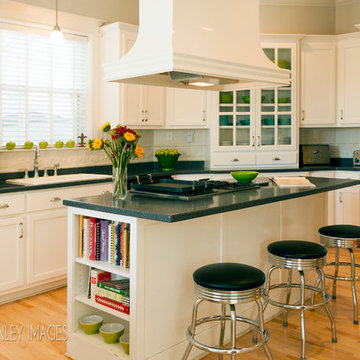 Gourmet Kitchen with Island Bar