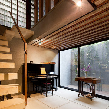 中庭のある3階建て二世帯住宅