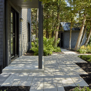 Modern Curb Appeal in Berthier-sur-Mer, QC