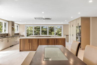Kitchen photo in San Francisco