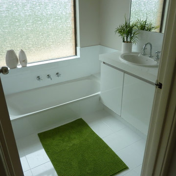 Bathroom AFTER Makeover - no renovations required
