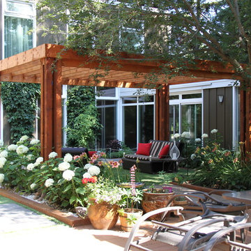 Riverside Courtyard