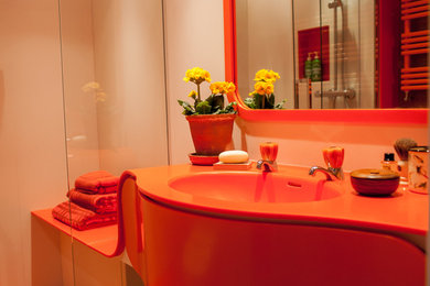 This is an example of a contemporary bathroom in Buckinghamshire.