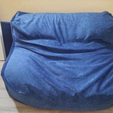 Client request for beanbag set: BeanOfa, Gamer and 2 footstools