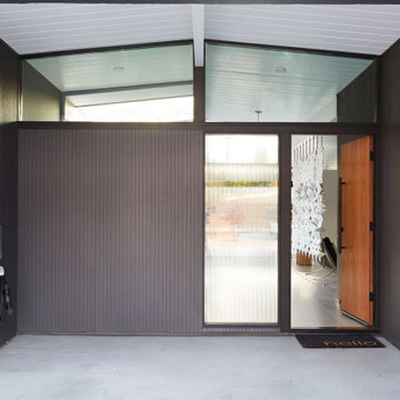 Indoor-Outdoor Eichler