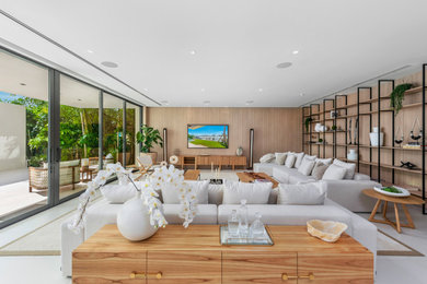Inspiration for a contemporary home design in Miami.