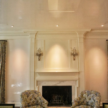 Luxious Lacquer Walls and Ceiling