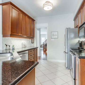 Vaughan, raised bungalow