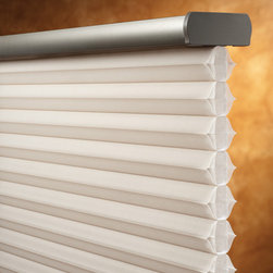 Hunter Douglas Alustra&reg; - Cellular Shades