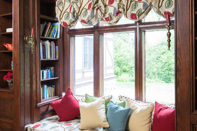 Entryway - traditional entryway idea in Indianapolis