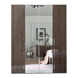 Barker and Stonehouse - Lutyen 4 Door Wardrobe With Mirror - Armarios y guardarropas